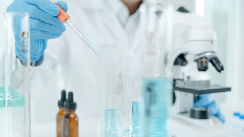 科研耗材定制与标准耗材：如何选择最适合你的实验室**